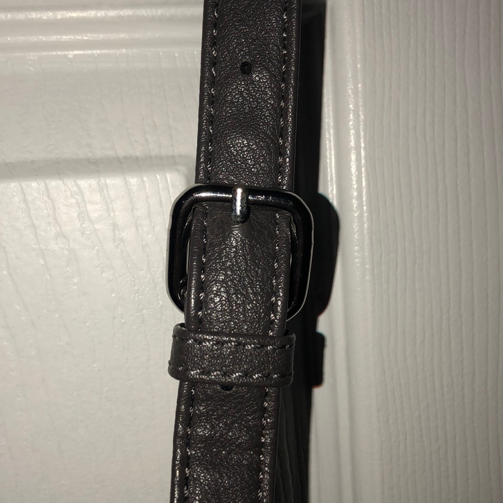 F21 Cross Body - Picture 4 of 7